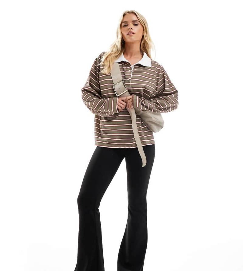 Only Petite - Schlaghose in Schwarz mit hohem Bund von ONLY Petite