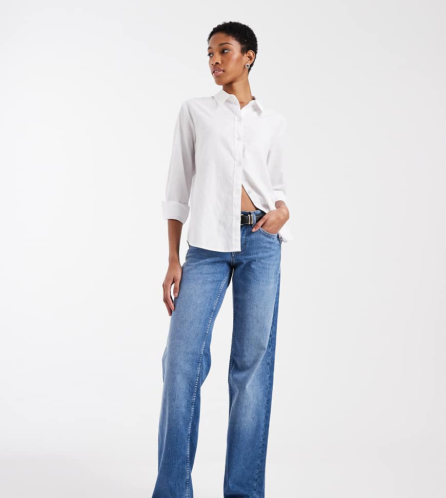 ONLY Tall - Judy - Jeans aus mittelblauem Denim mit niedrigem Bund und weitem Bein von ONLY Tall