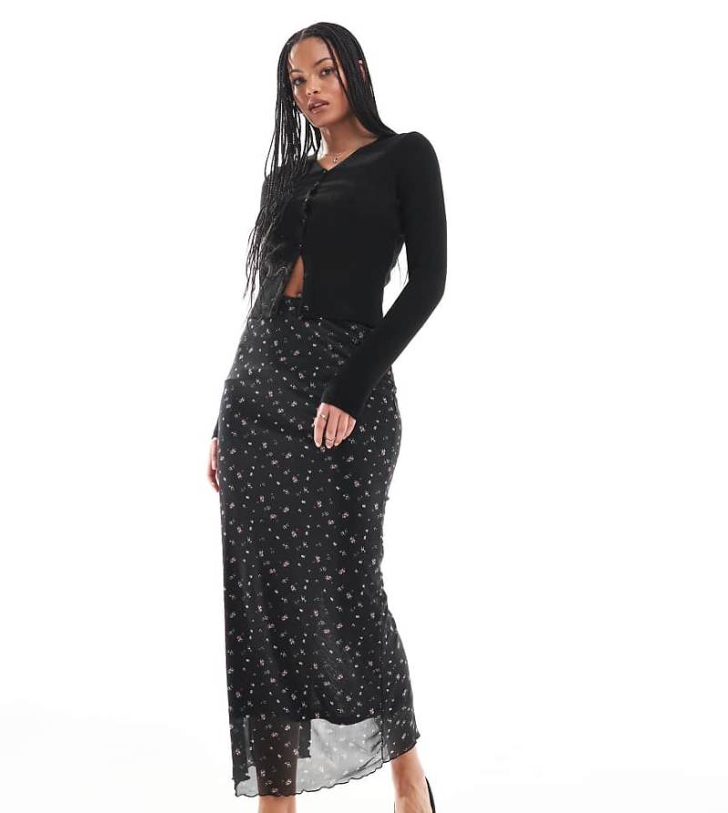 ONLY Tall - Maxirock in Schwarz mit Blümchenmuster und Kräuselsaum von ONLY Tall