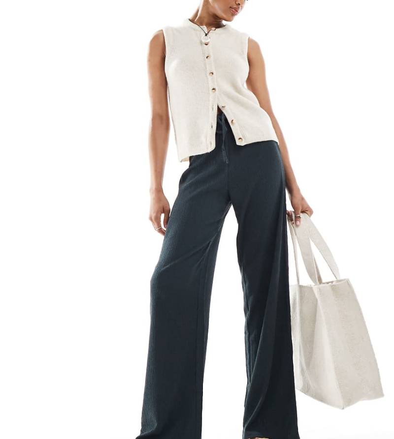 ONLY Tall - Strukturierte Hose in Dunkelgrün mit weitem Bein-Grau von ONLY Tall