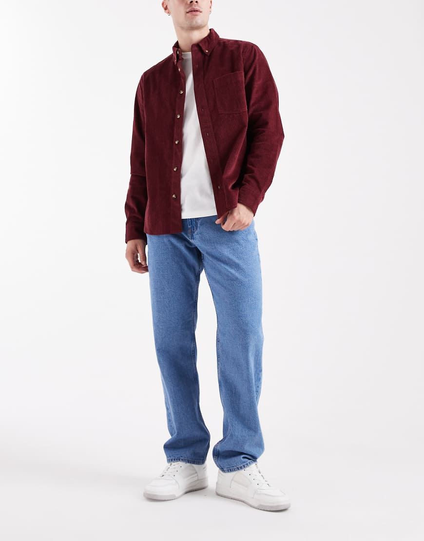ONLY & SONS - Edge - Gerade geschnittene Jeans in Mittelblau von ONLY & SONS