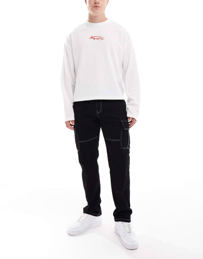 ONLY & SONS - Edge - Gerade geschnittene Jeans in Schwarz mit Utility-Tasche und Kontrastnaht von ONLY & SONS