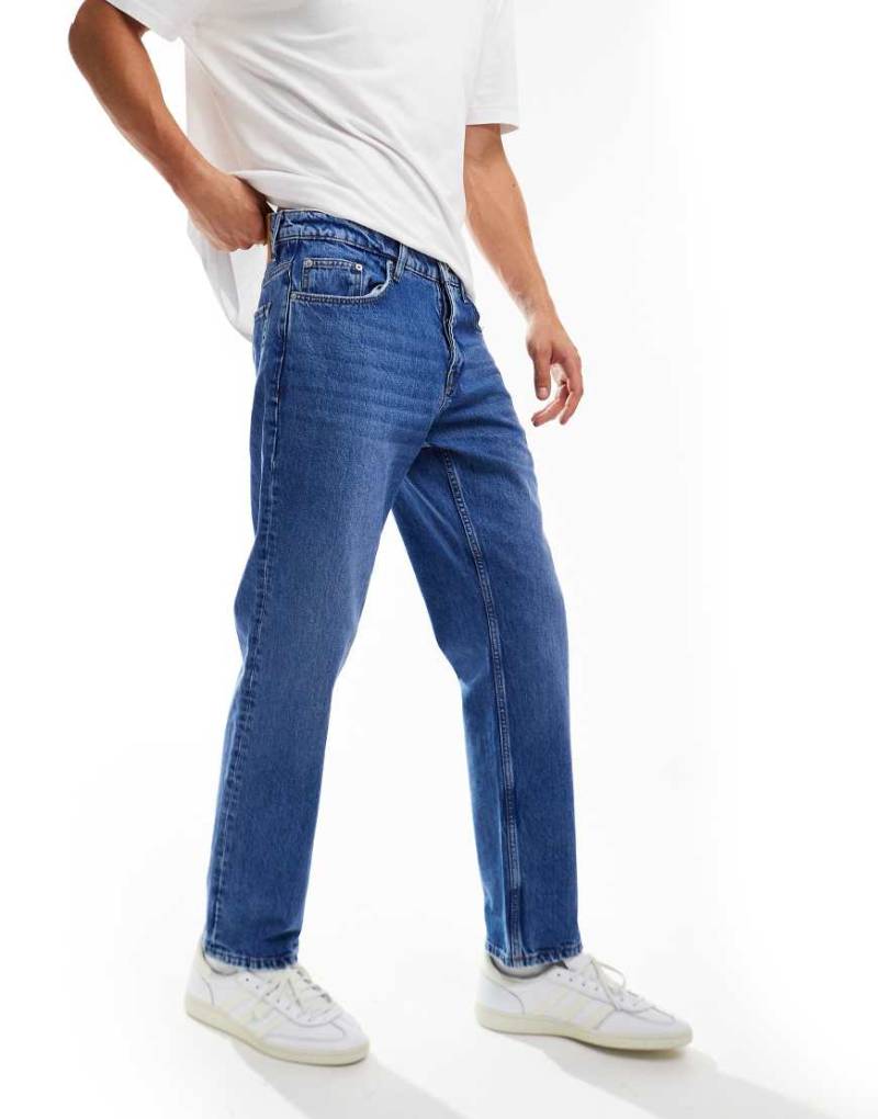 ONLY & SONS - Edge - Gerade geschnittene Jeans in hellblauer Waschung ONLY & SONS - Edge - Gerade geschnittene Jeans in hellblauer Waschung von ONLY & SONS