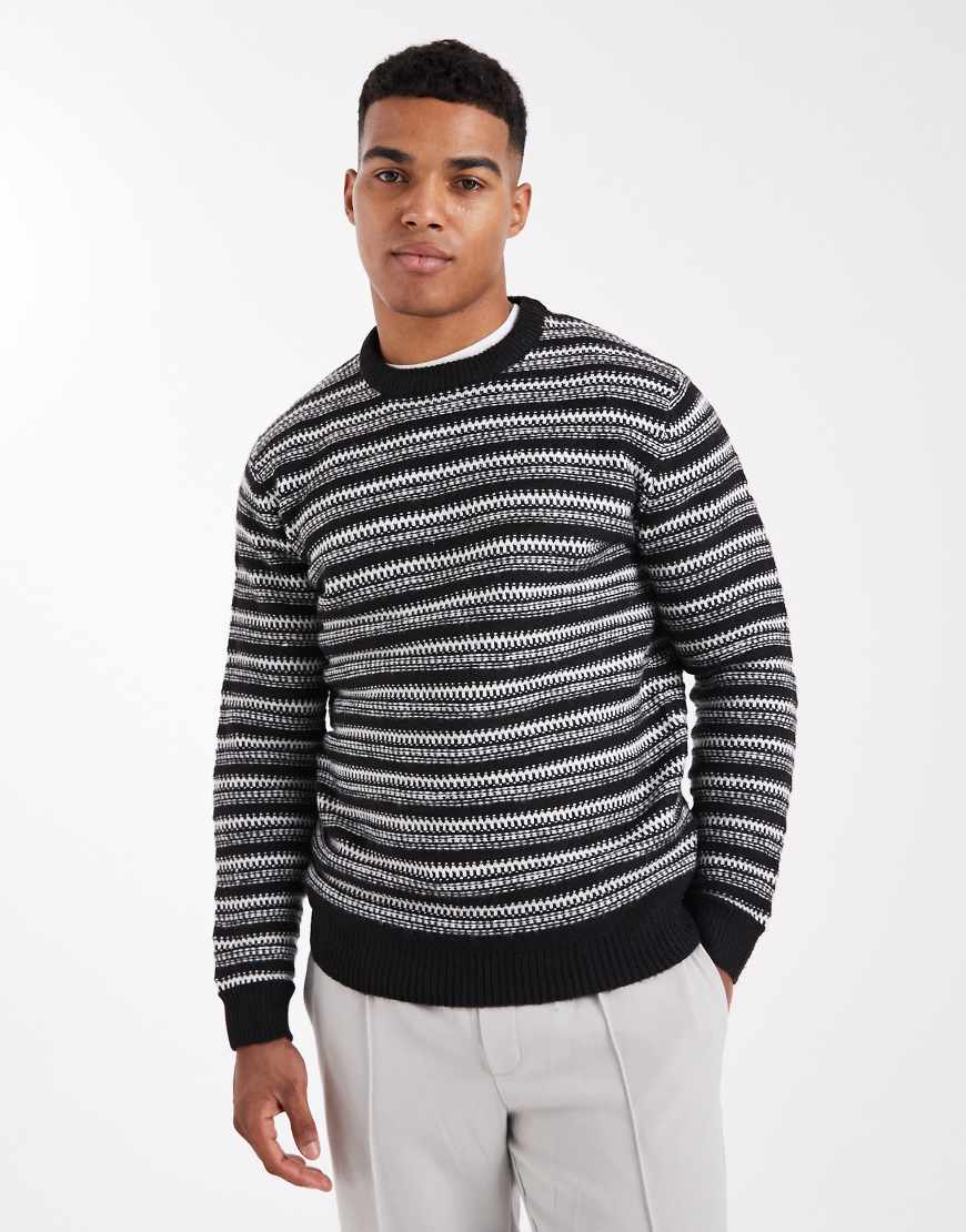 ONLY & SONS - Grobmaschiger Regular-Fit-Pullover in Schwarzweiß mit Streifen und Rundhalsausschnitt von ONLY & SONS