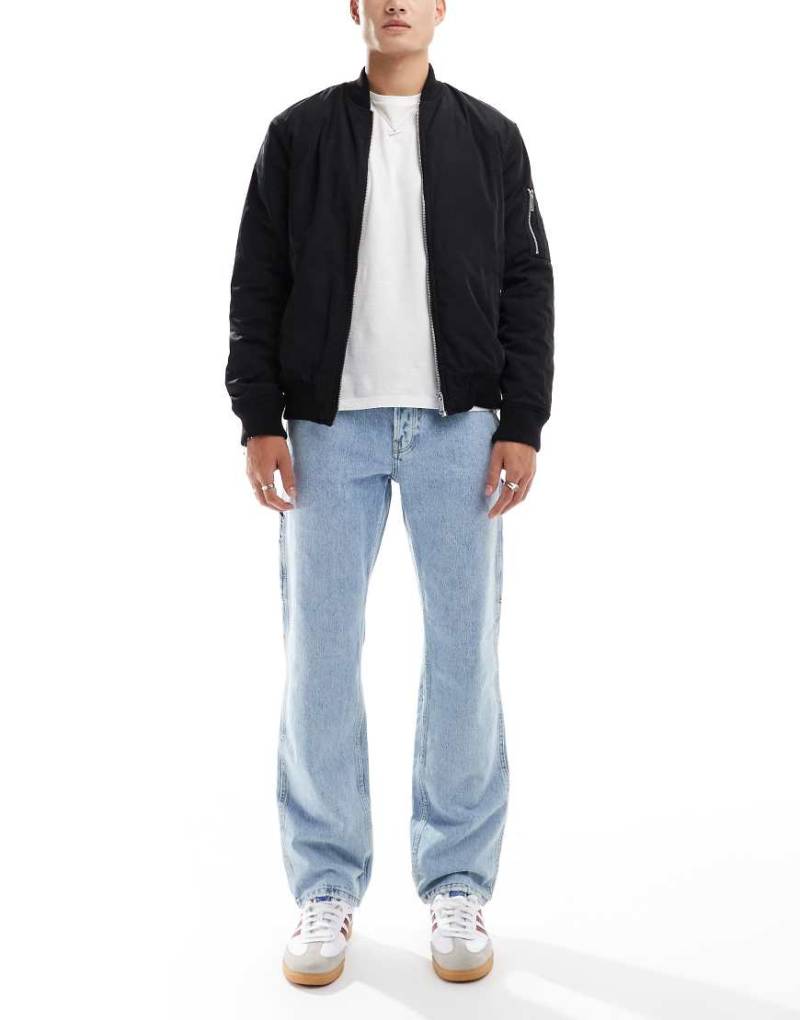 ONLY & SONS - Hellblaue Jeans mit geradem Schnitt und Kante in 90er-Jahre-Waschung von ONLY & SONS