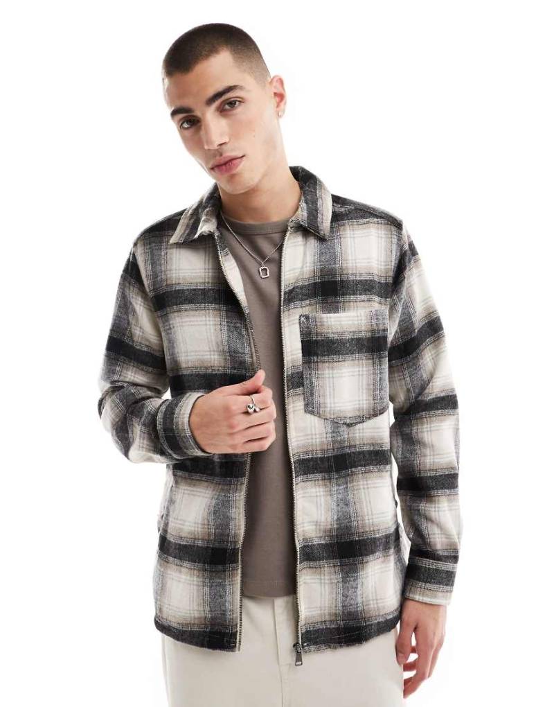 ONLY & SONS - Hemdjacke mit Wollanteil in Weiß und Schwarz kariert mit durchgehendem Reißverschluss von ONLY & SONS