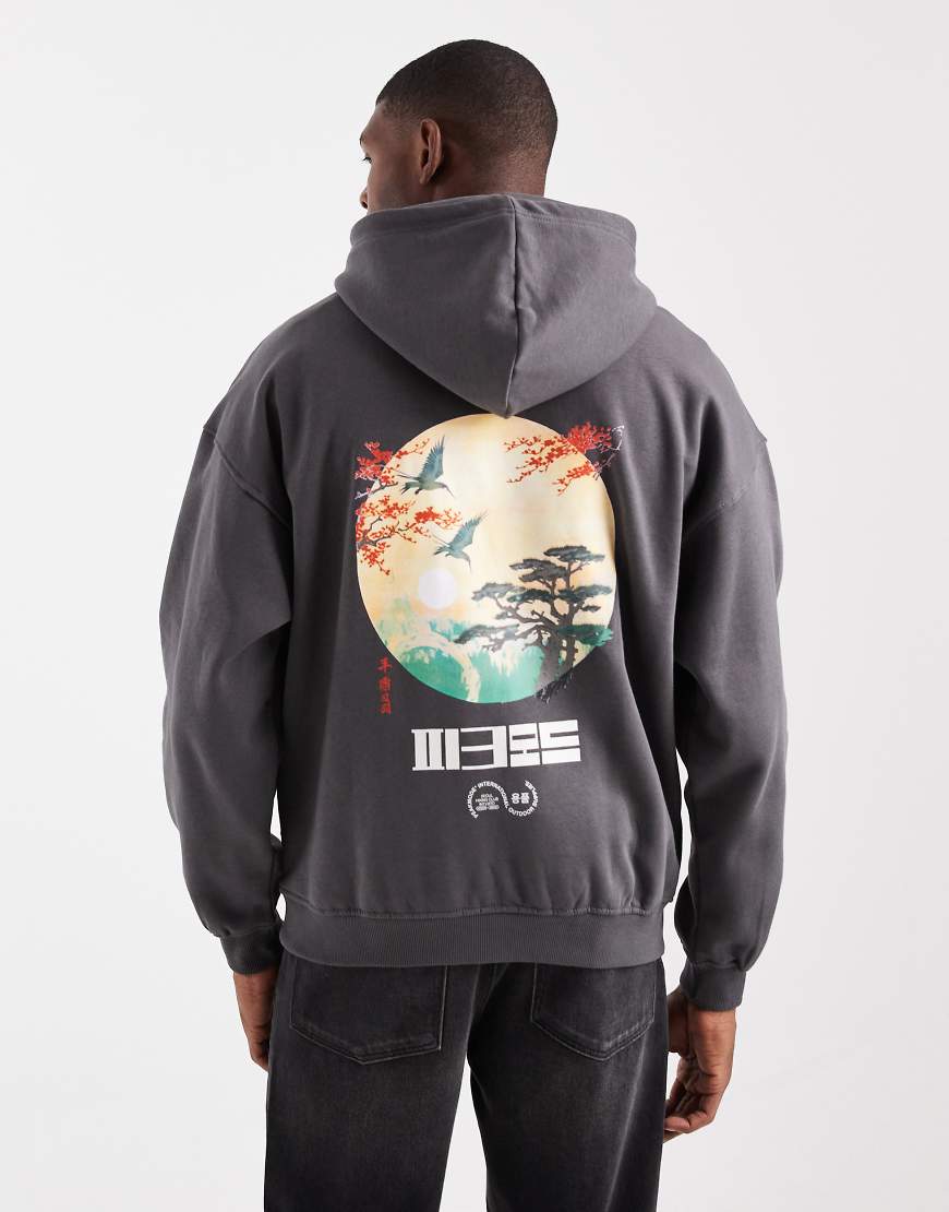 ONLY & SONS - Kapuzenpullover in Anthrazit mit Landschaftsprint am Rücken und Vintage-Passform-Brown von ONLY & SONS