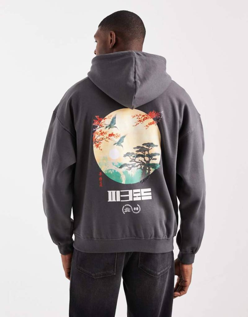 ONLY & SONS - Kapuzenpullover in Anthrazit mit Landschaftsprint am Rücken und Vintage-Passform-Brown von ONLY & SONS