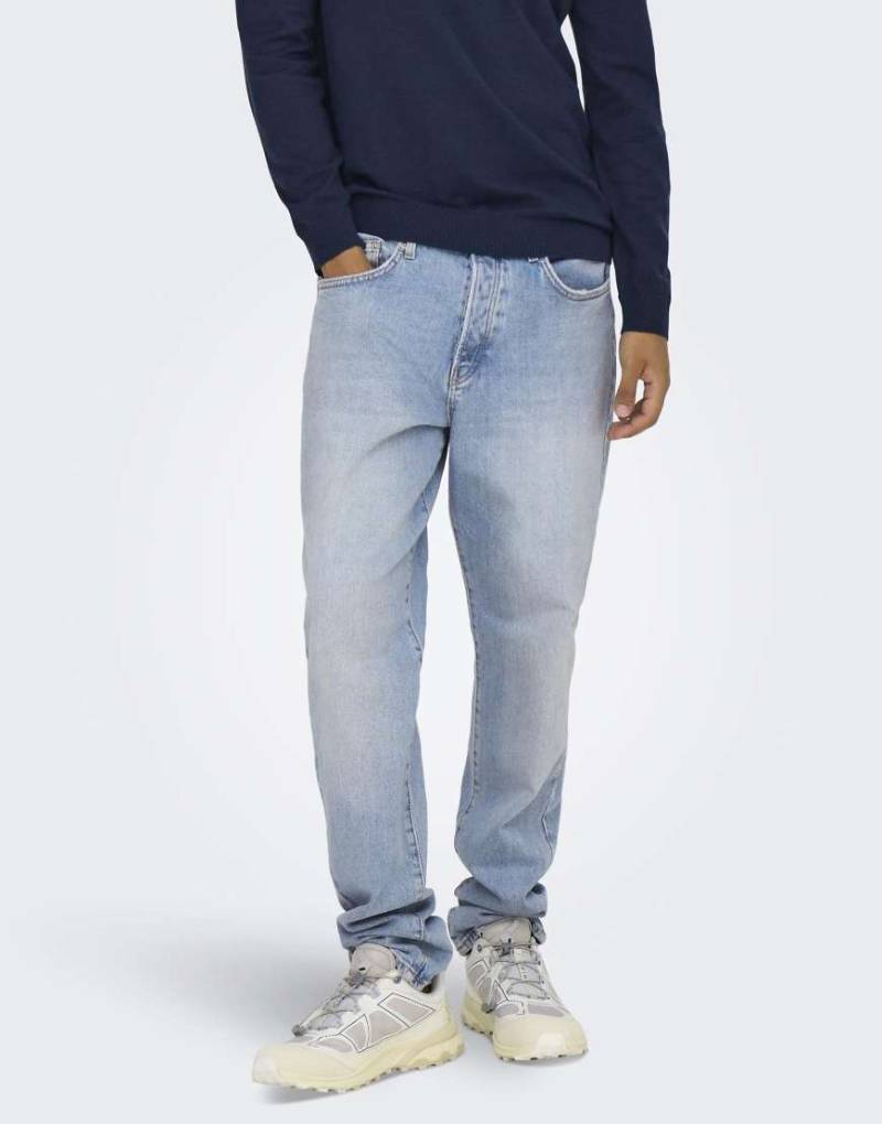 ONLY & SONS - Lässig geschnittene Jeans in Hellblau ONLY & SONS - Lässig geschnittene Jeans in Hellblau von ONLY & SONS