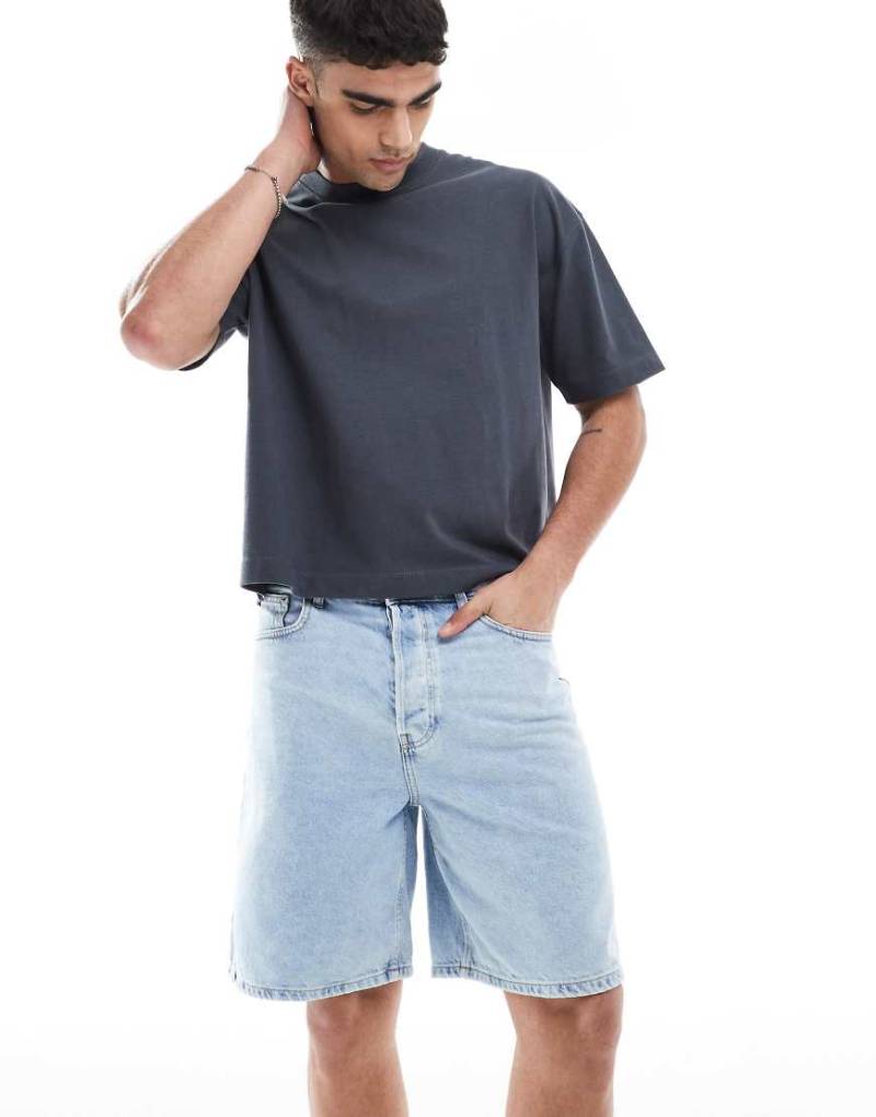 ONLY & SONS - Loose Fit Jeans-Shorts in hellblauer Waschung von ONLY & SONS