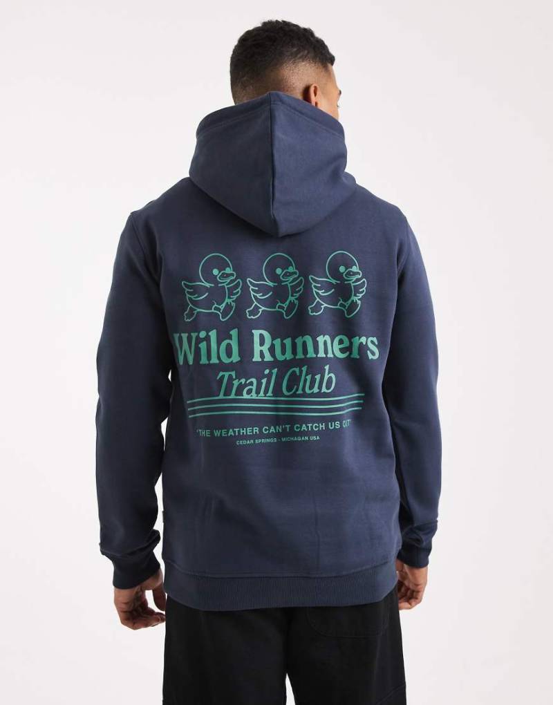 ONLY & SONS - Oversize-Kapuzenpullover in Marineblau mit „Trail Club"-Rückenprint ONLY & SONS - Oversize-Kapuzenpullover in Marineblau mit „Trail Club"-Rückenprint von ONLY & SONS