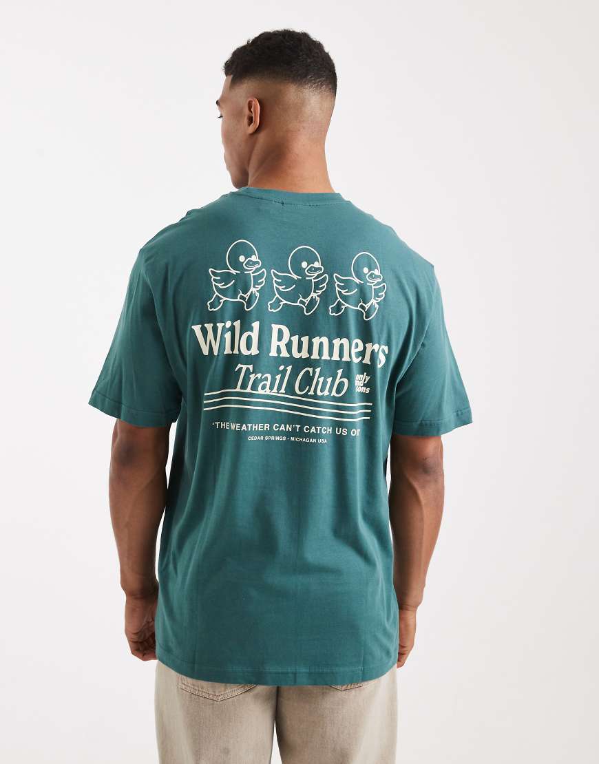 ONLY & SONS - Oversize-T-Shirt in Grün mit „Runners"-Rückenprint von ONLY & SONS