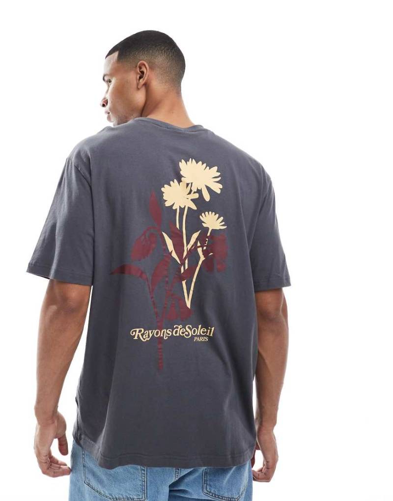 ONLY & SONS - Oversize-T-Shirt in verwaschenem Schwarz mit Blumen-Print hinten-Weiß von ONLY & SONS