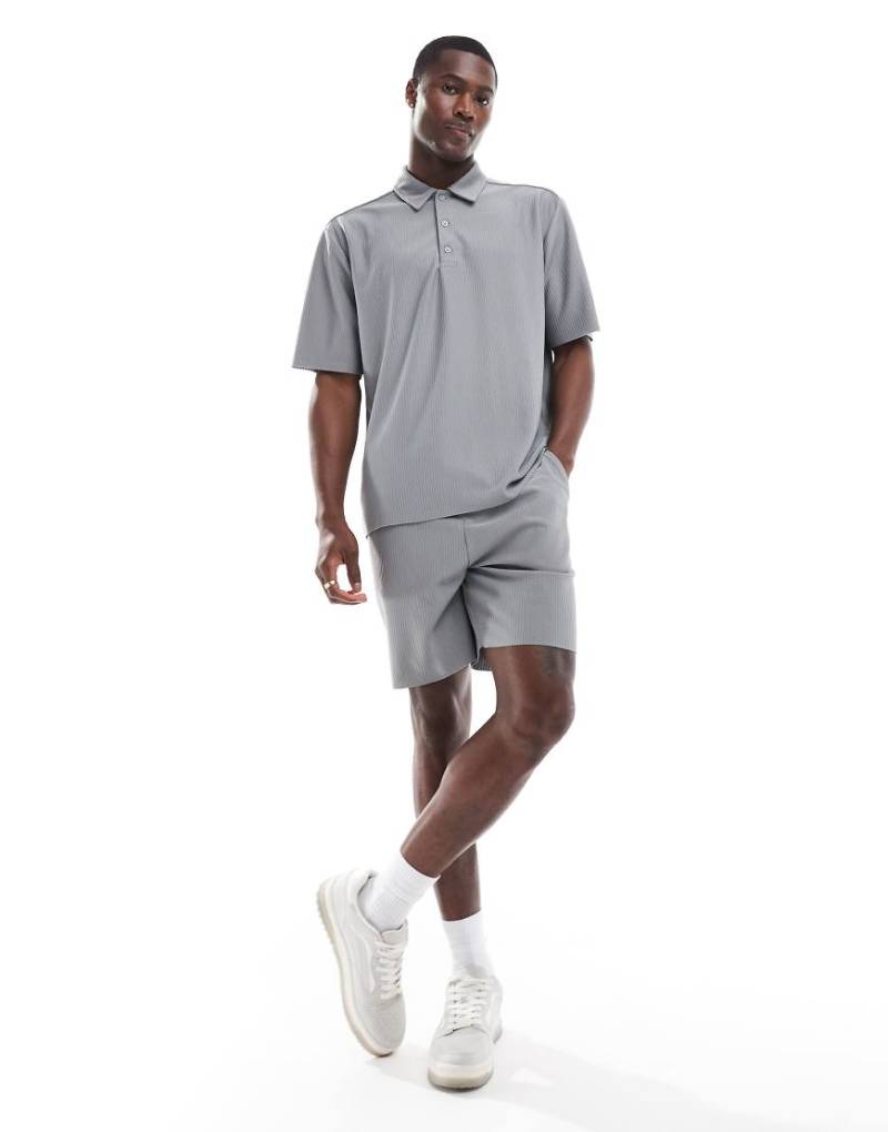 ONLY & SONS - Plissierte Shorts in Grau, Kombiteil von ONLY & SONS