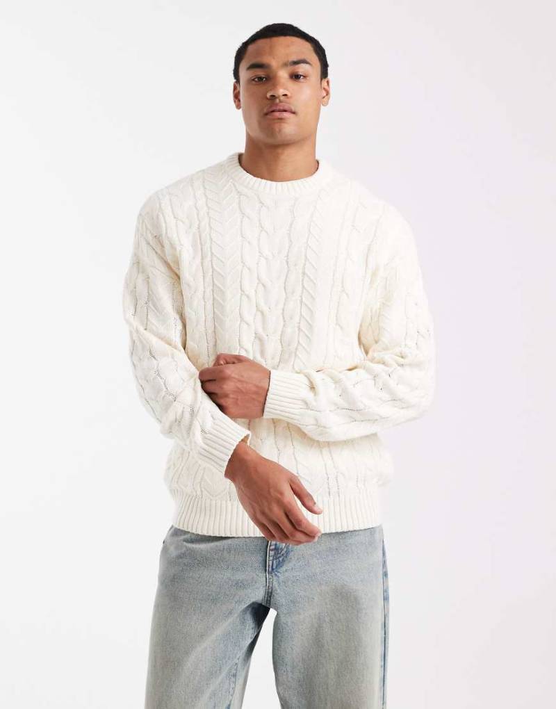 ONLY & SONS - Relaxed-Fit-Strickpullover in Cremeweiß mit Zopfmuster von ONLY & SONS