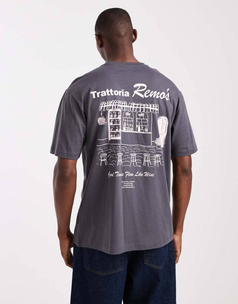 ONLY & SONS - Relaxed-Fit-T-Shirt in Anthrazit mit „Remo's"-Rückenprint-Grau von ONLY & SONS