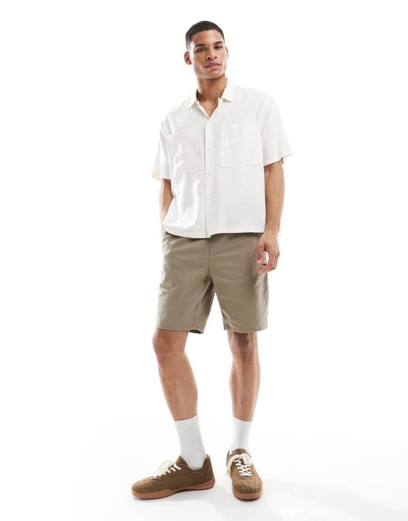 ONLY & SONS - Shorts aus Leinenmix in Taupe mit Kordelzugbund-Braun ONLY & SONS - Shorts aus Leinenmix in Taupe mit Kordelzugbund-Braun von ONLY & SONS