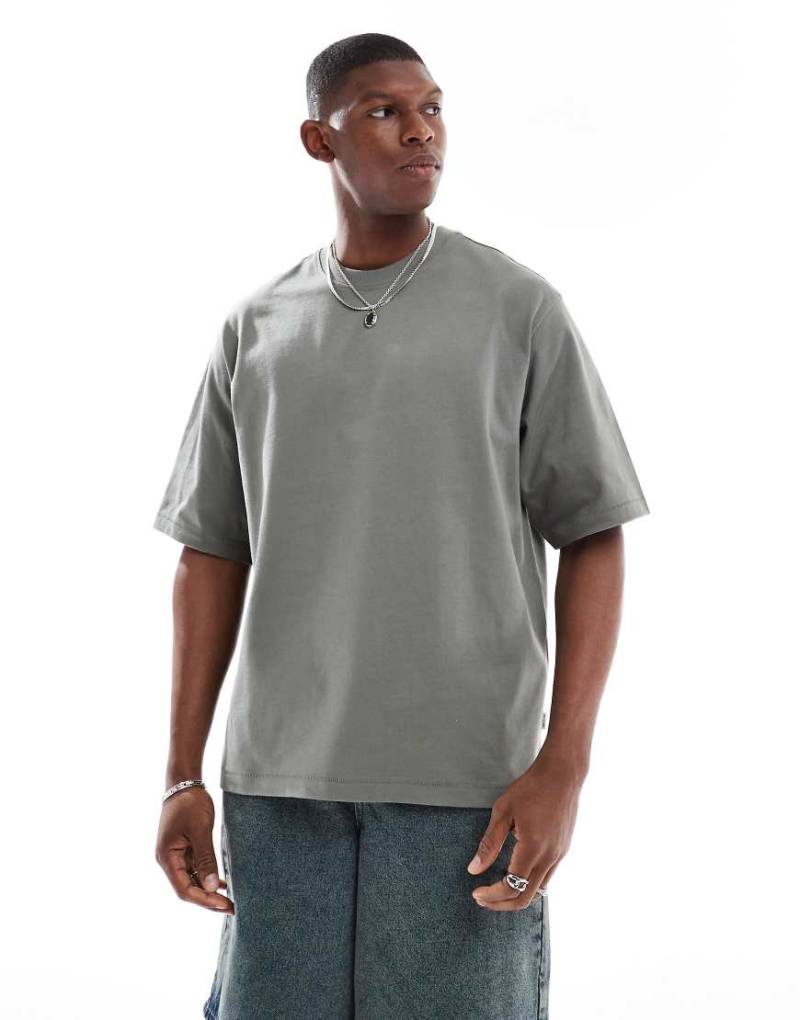 ONLY & SONS - Super-Oversize-T-Shirt in dunklem Salbeigrün von ONLY & SONS