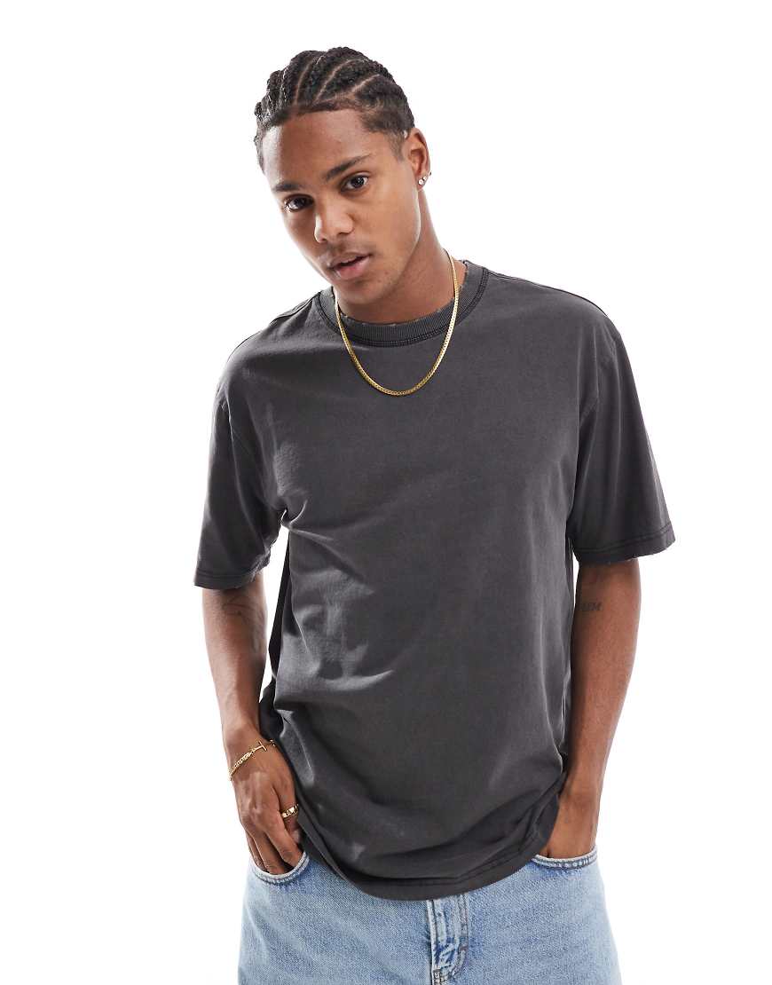 ONLY & SONS - T-Shirt in Anthrazit mit Used-Details-Grün von ONLY & SONS