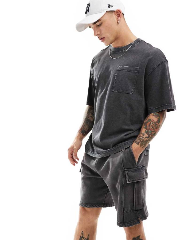 ONLY & SONS - T-Shirt in verwaschenem Schwarz mit extremer Oversize-Passform, Kombiteil-Grau von ONLY & SONS