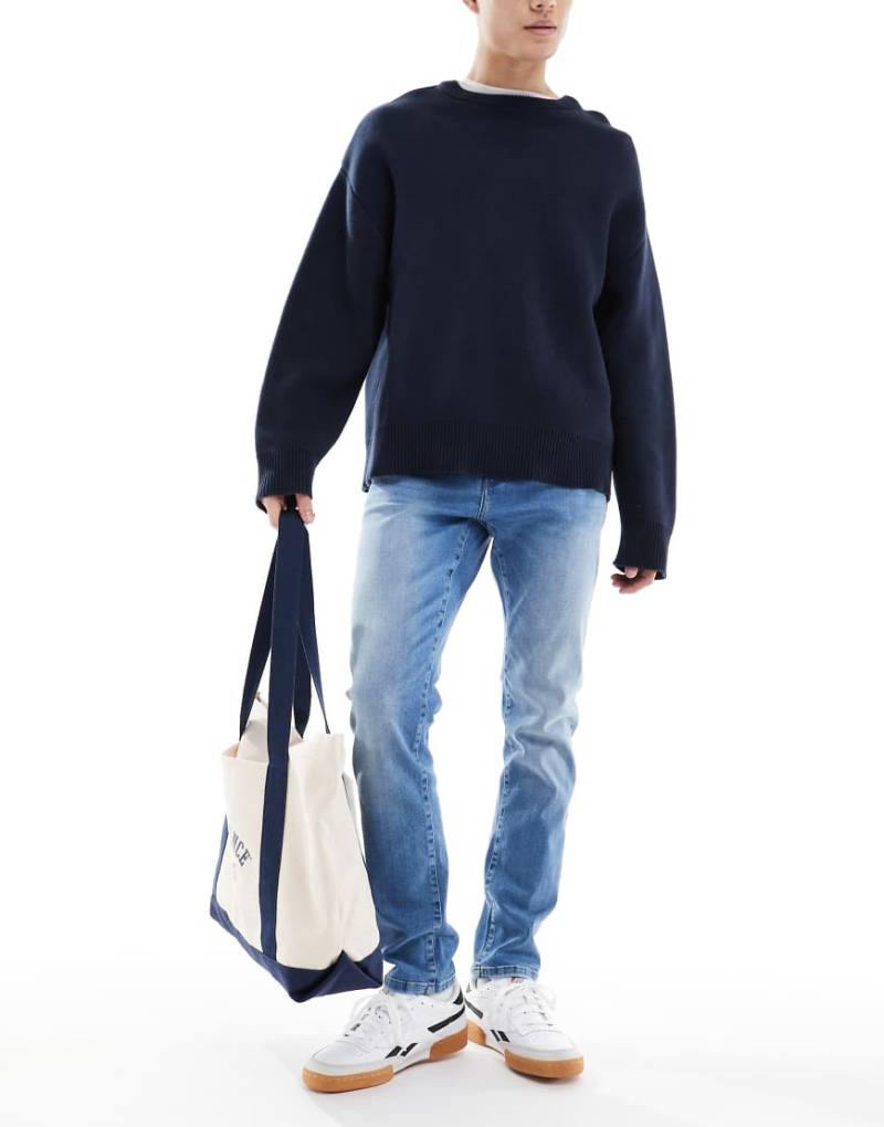 ONLY & SONS - Weft - Jeans in mittelblauer Waschung mit normalem Schnitt von ONLY & SONS