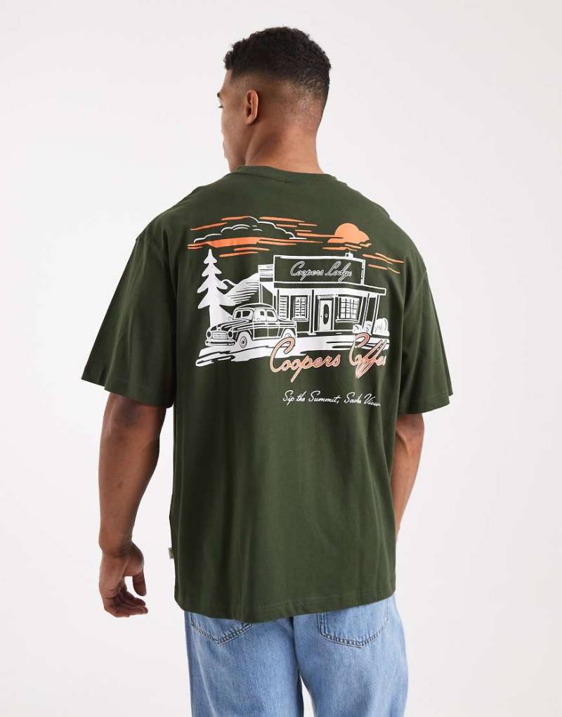 ONLY & SONS - Weites T-Shirt in Dunkelgrün mit Kaffee-Rückenprint und Vintage-Schnitt von ONLY & SONS