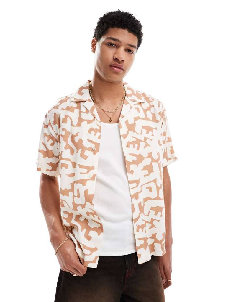 ONLY & Sons - Hemd mit Print in dunklem Orange mit Reverskragen-Neutral von ONLY & SONS