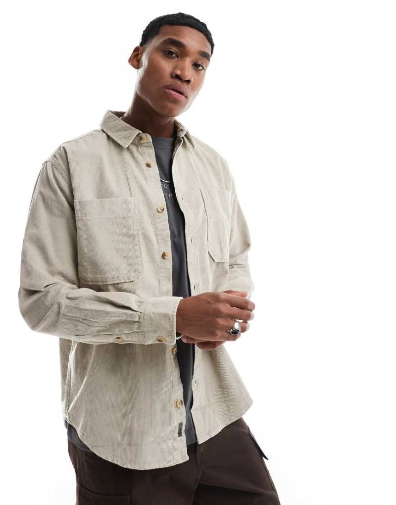 Only & Sons - Hemdjacke aus Cord im Arbeiter-Stil in Beige-Weiß von ONLY & SONS
