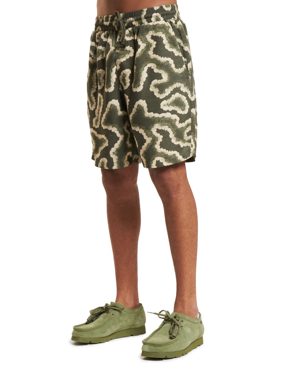 ONLY & SONS Noy Abstract Shorts in staubigem Olivgrün ONLY & SONS Noy Abstract Shorts in staubigem Olivgrün von ONLY & SONS