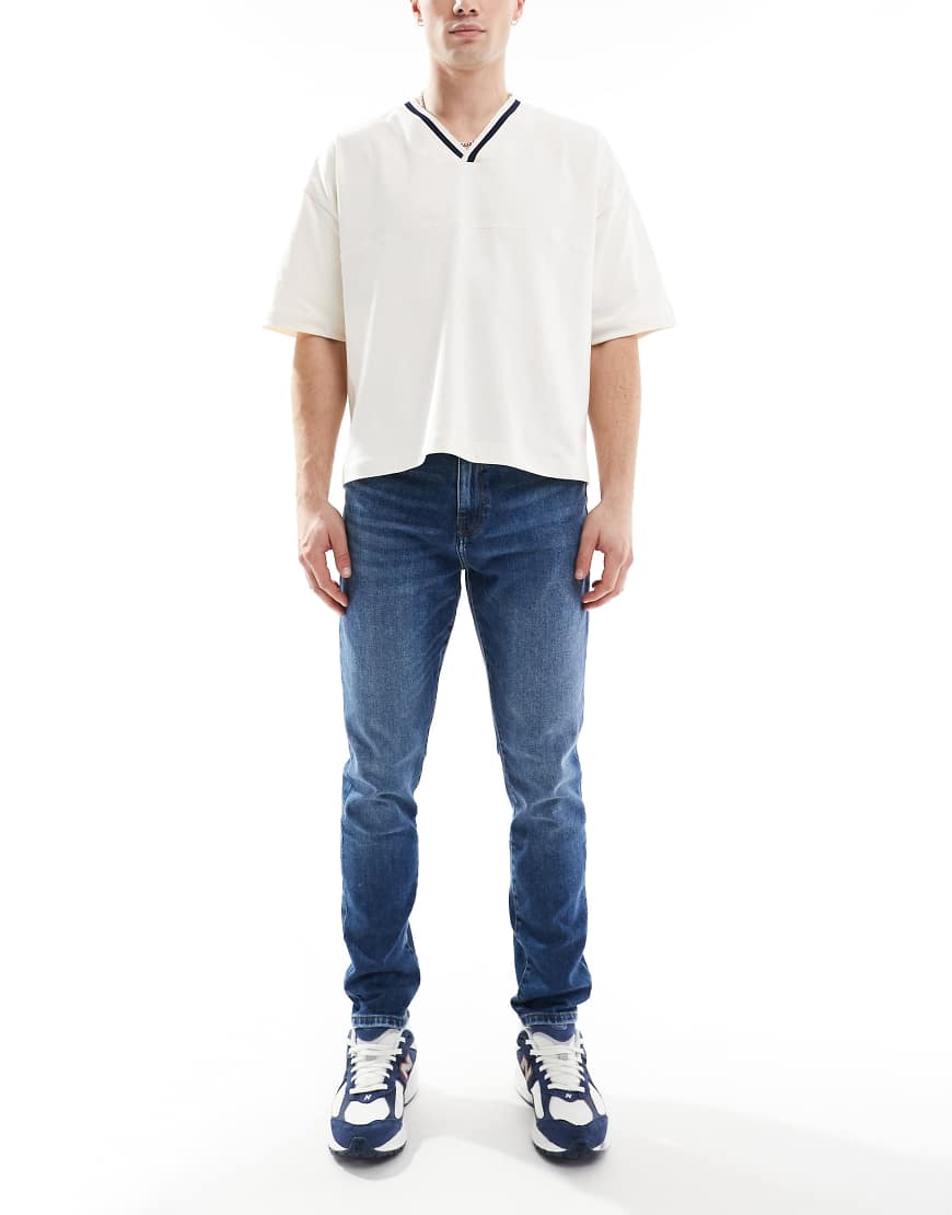 Only & Sons - Rope - Schmal geschnittene Karottenjeans in mittelblauer Waschung-Grau von ONLY & SONS