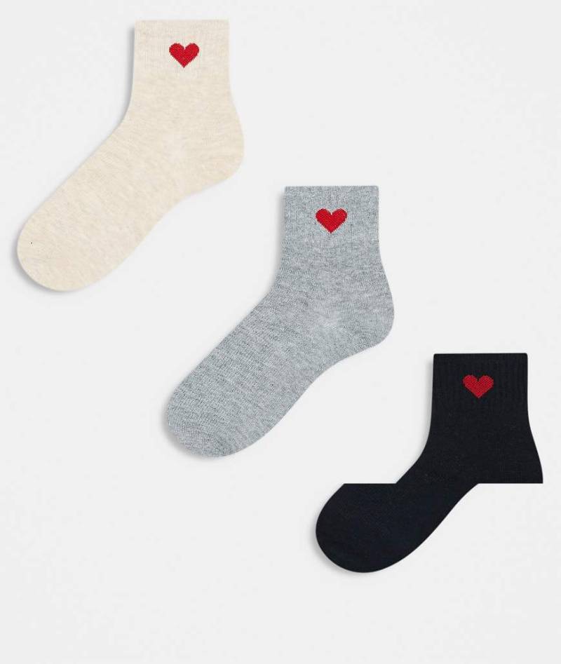 ONLY - 3er-Pack Socken in Schwarz, Beige und Grau mit Herzmotiv-Bunt ONLY - 3er-Pack Socken in Schwarz, Beige und Grau mit Herzmotiv-Bunt von ONLY