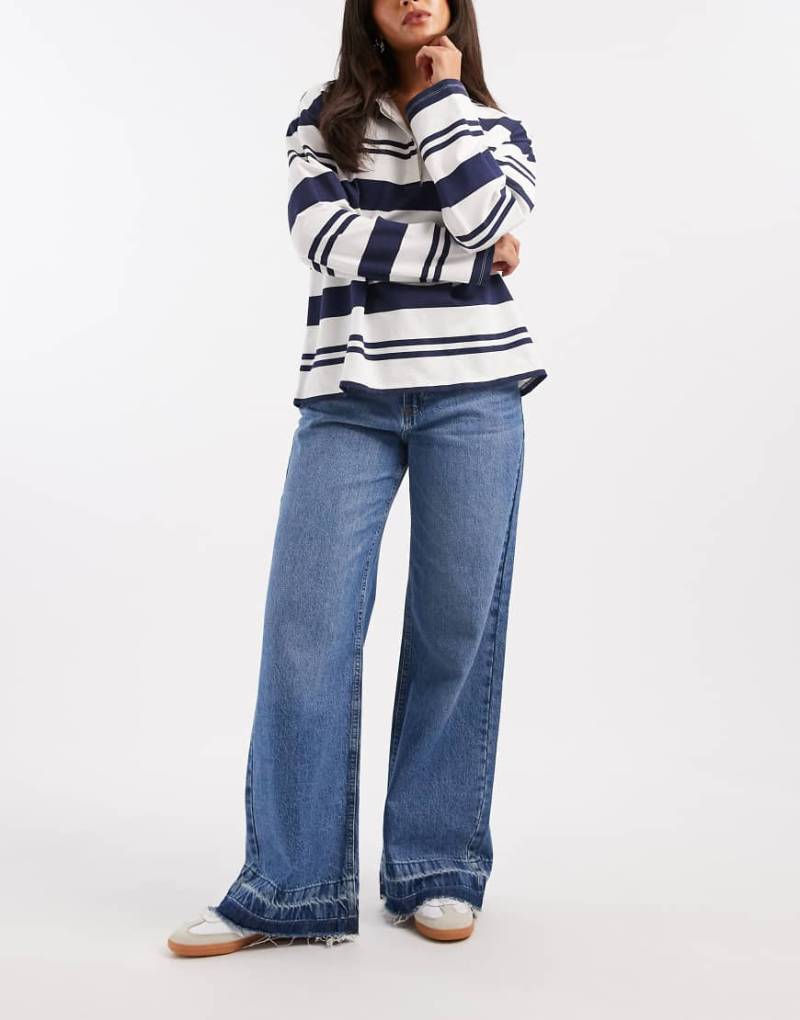 ONLY - Bailey - Jeans in Hellblau mit hohem Bund und unversäubertem Saum von ONLY