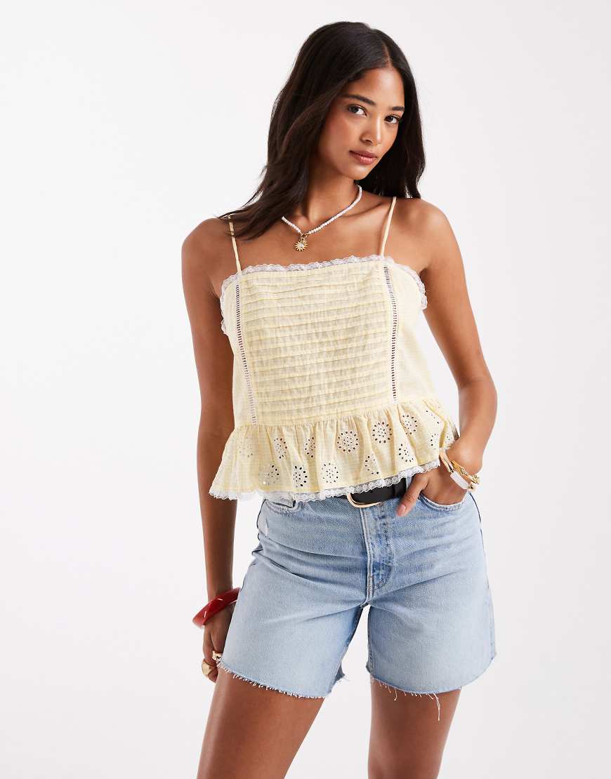 ONLY - Besticktes Cropped-Trägertop in Zitronengelb mit Vichy-Karos ONLY - Besticktes Cropped-Trägertop in Zitronengelb mit Vichy-Karos von ONLY