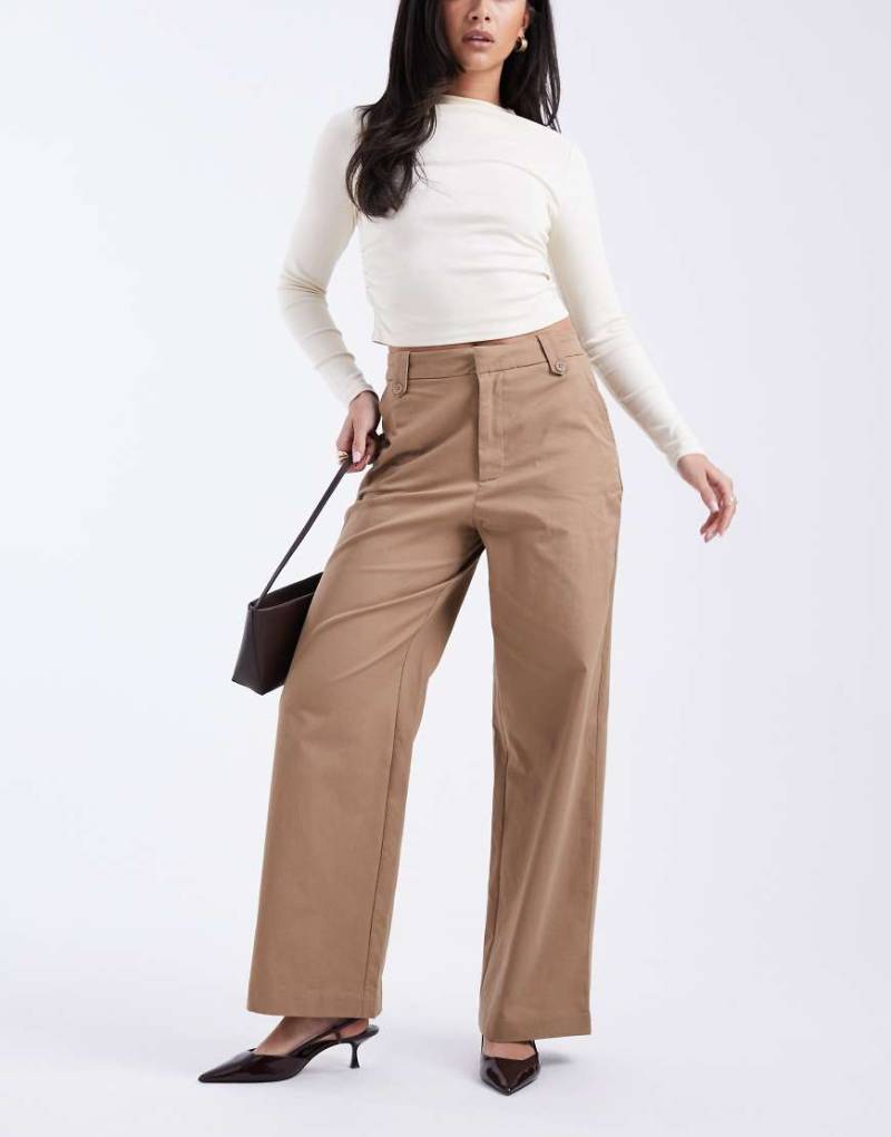 ONLY - Chinohose in Camel mit hohem Bund und weitem Bein-Brown von ONLY