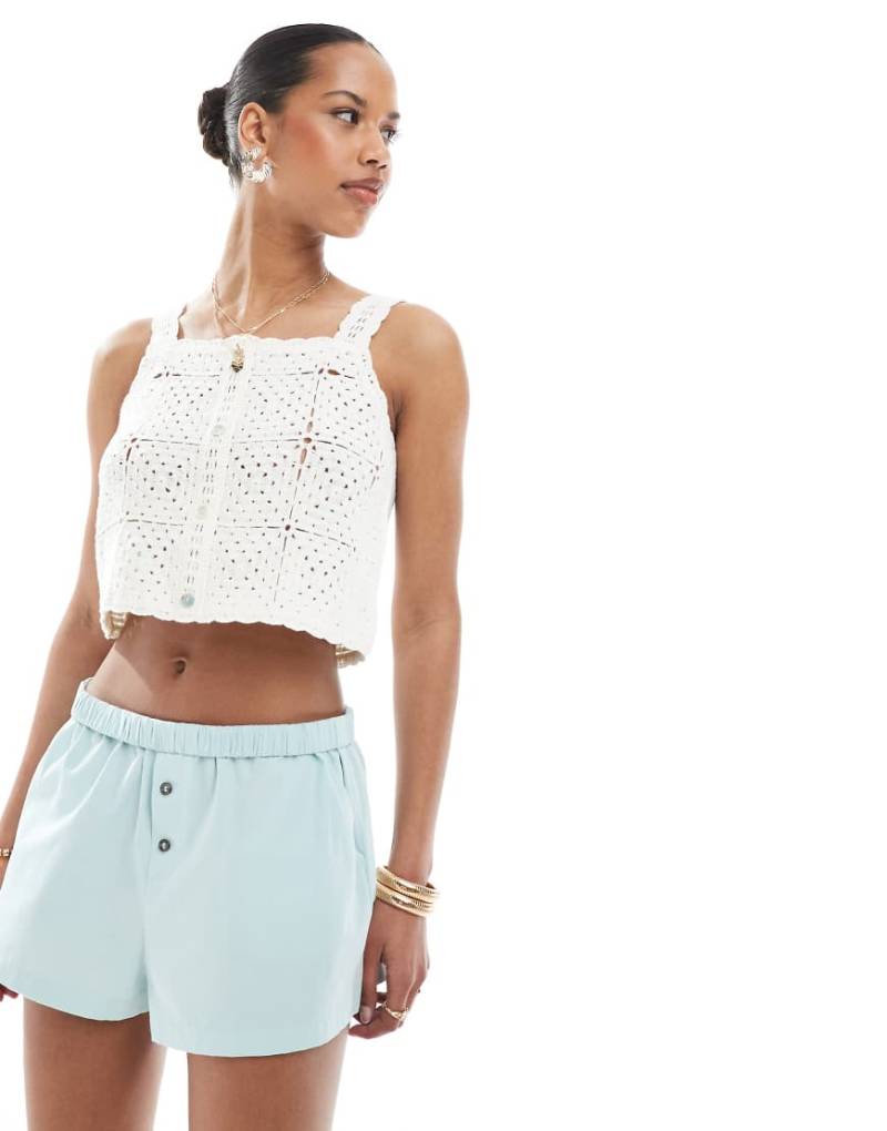 ONLY - Cropped-Top aus Häkelstrick in Creme-Weiß von ONLY