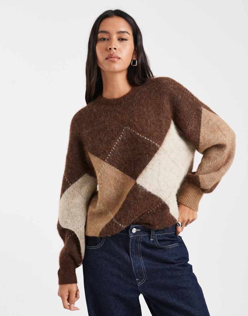 ONLY - Flauschiger Strickpullover mit Rautenmuster in Braun-Brown von ONLY