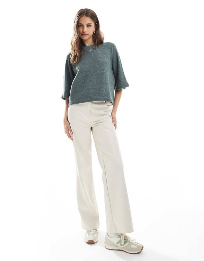 ONLY - Gestricktes Cropped-T-Shirt in Grün von ONLY