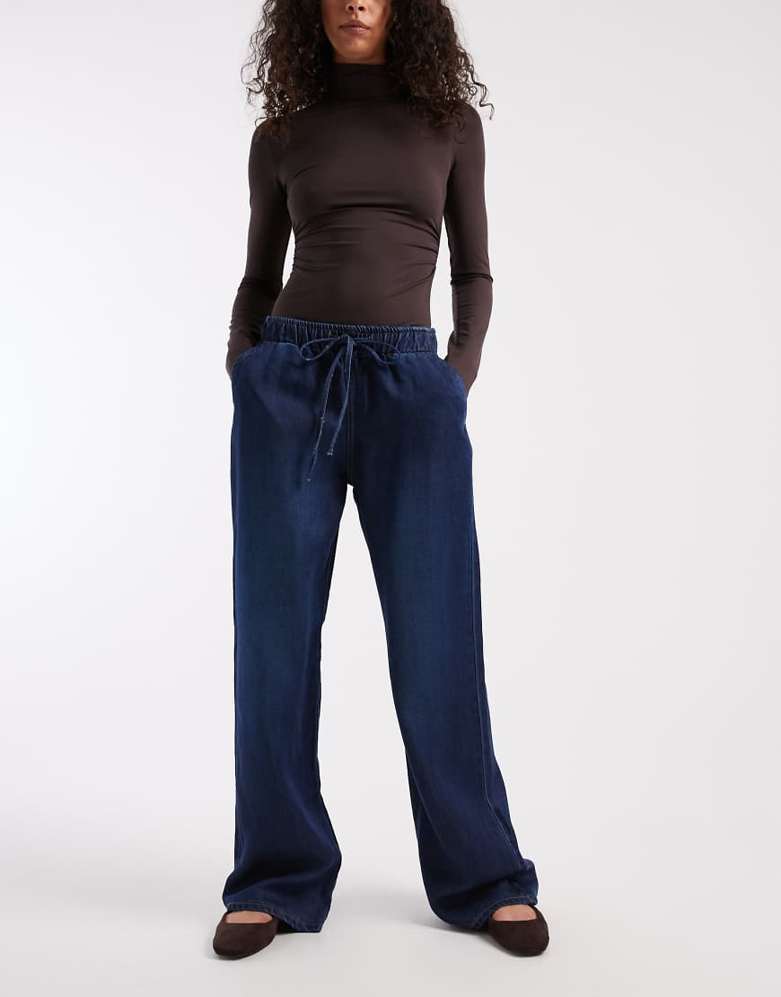 ONLY - Greta - Jeans in dunkelblauer Waschung mit hohem Bund und weitem Bein von ONLY