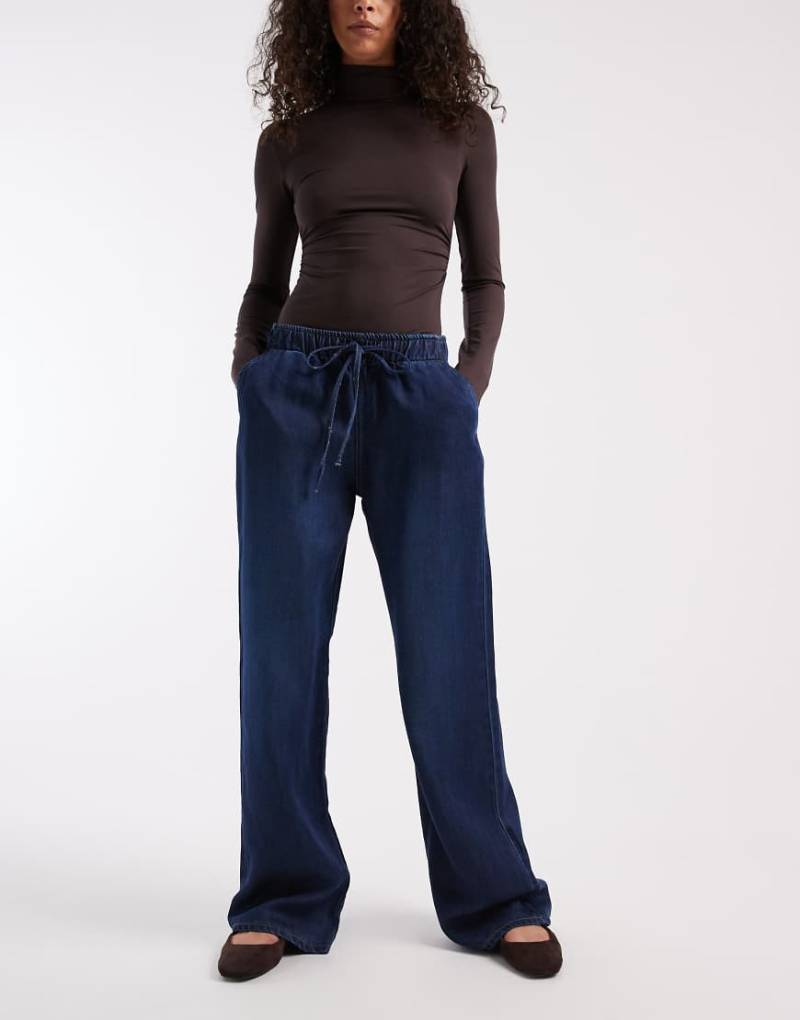 ONLY - Greta - Jeans in dunkelblauer Waschung mit hohem Bund und weitem Bein von ONLY