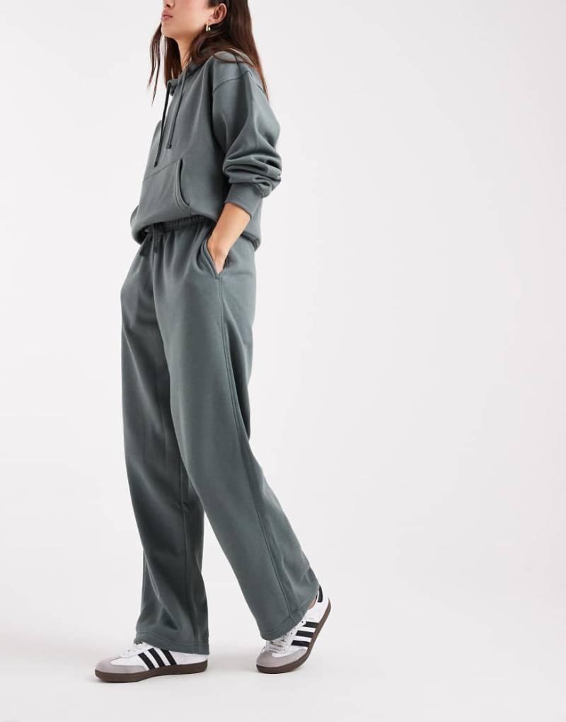 ONLY - Jersey-Jogginghose in Grün mit geradem Bein, Kombiteil von ONLY