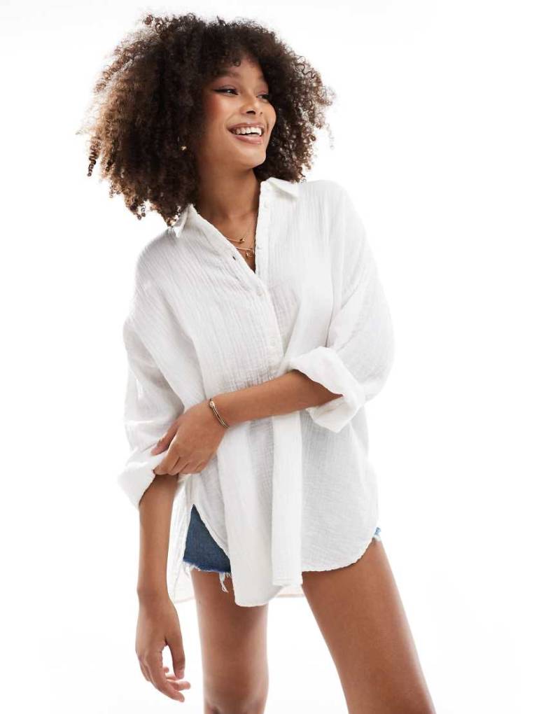 ONLY - Lang geschnittene Oversize-Hemdbluse aus grob gewebter Baumwolle in Weiß von ONLY