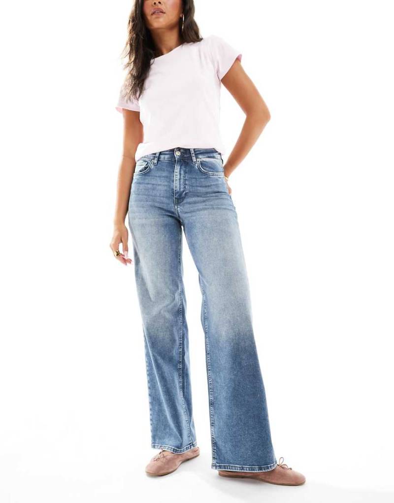 ONLY - Madison - Jeans in Blaugrau mit hohem Bund und weitem Bein von ONLY