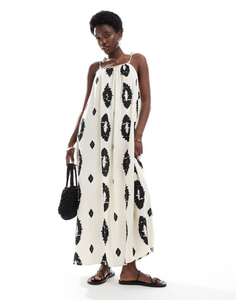 ONLY - Maxikleid in Weiß mit abstraktem Print von ONLY