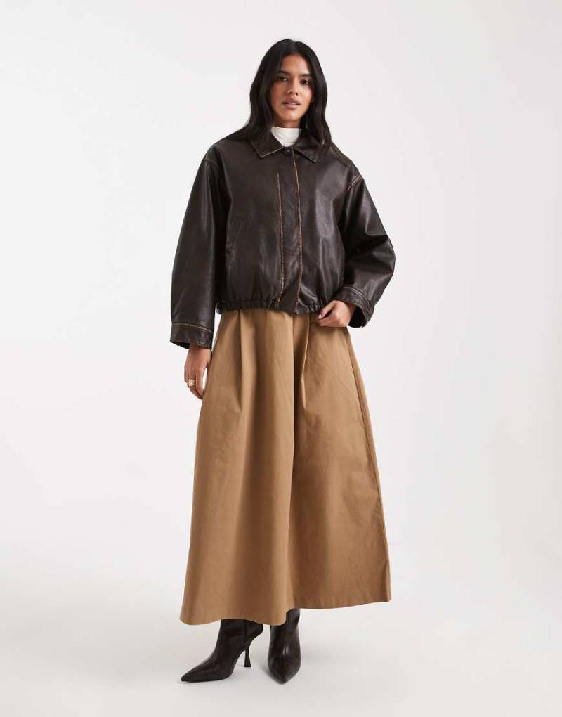 ONLY - Plissierter Maxi-Tellerrock in Camel-Brown von ONLY