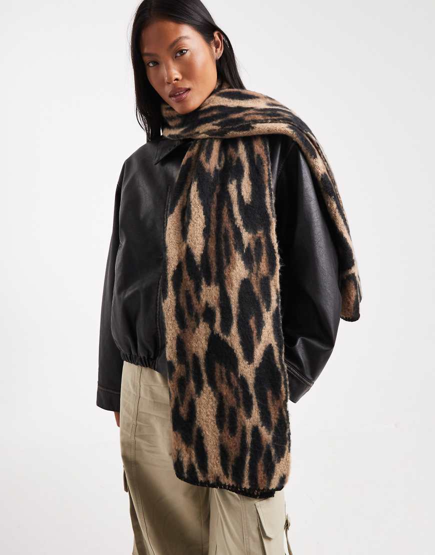 ONLY - Schal in Beige mit Leopardenmuster-Neutral ONLY - Schal in Beige mit Leopardenmuster-Neutral von ONLY