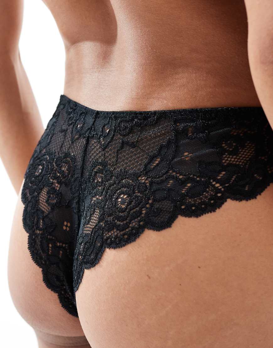 ONLY - Slip in Schwarz mit brasilianischem Schnitt und Spitzenbesatz von ONLY