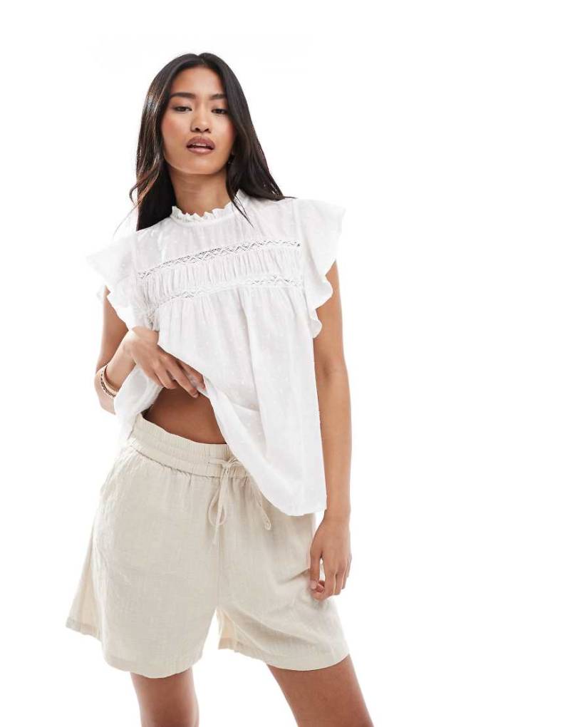 ONLY - Strukturierte Shorts in Steinbeige mit gebundener Vorderseite-Neutral ONLY - Strukturierte Shorts in Steinbeige mit gebundener Vorderseite-Neutral von ONLY