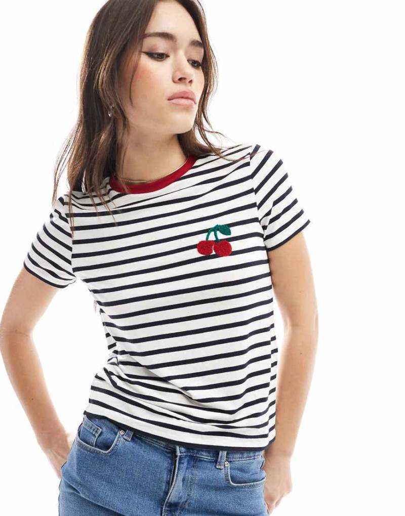 ONLY - T-Shirt in Weiß und Schwarz mit Streifen und strukturiertem Kirsch-Detail von ONLY