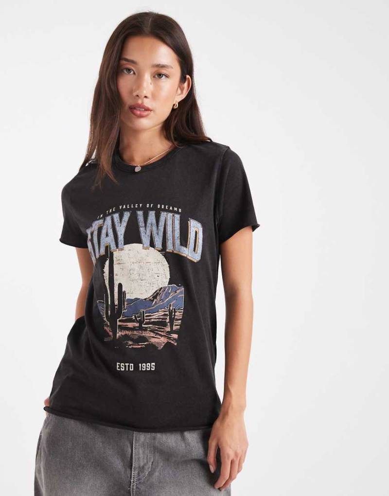 ONLY - T-Shirt n Schwarz mit „Stay Wild"-Print von ONLY