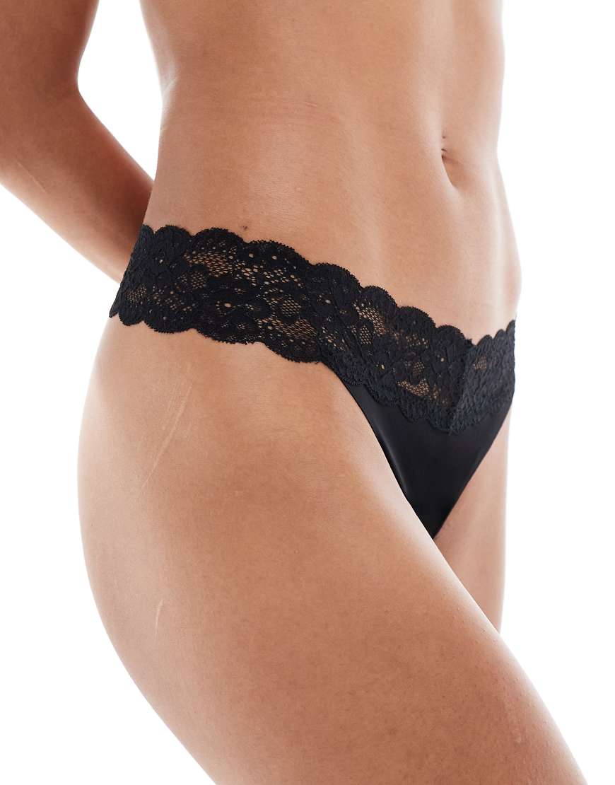 ONLY - Tanga in Schwarz mit Spitzenborte von ONLY